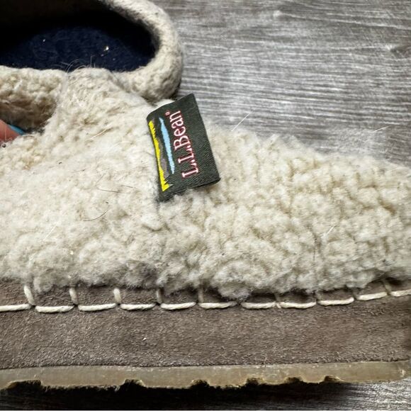 LL Bean Fluffy Slippers Size 8 - Picture 5 of 9
